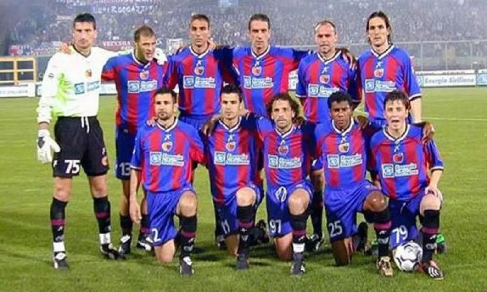 Una formazione del Calcio Catania nella stagione 2002/03 in Serie B