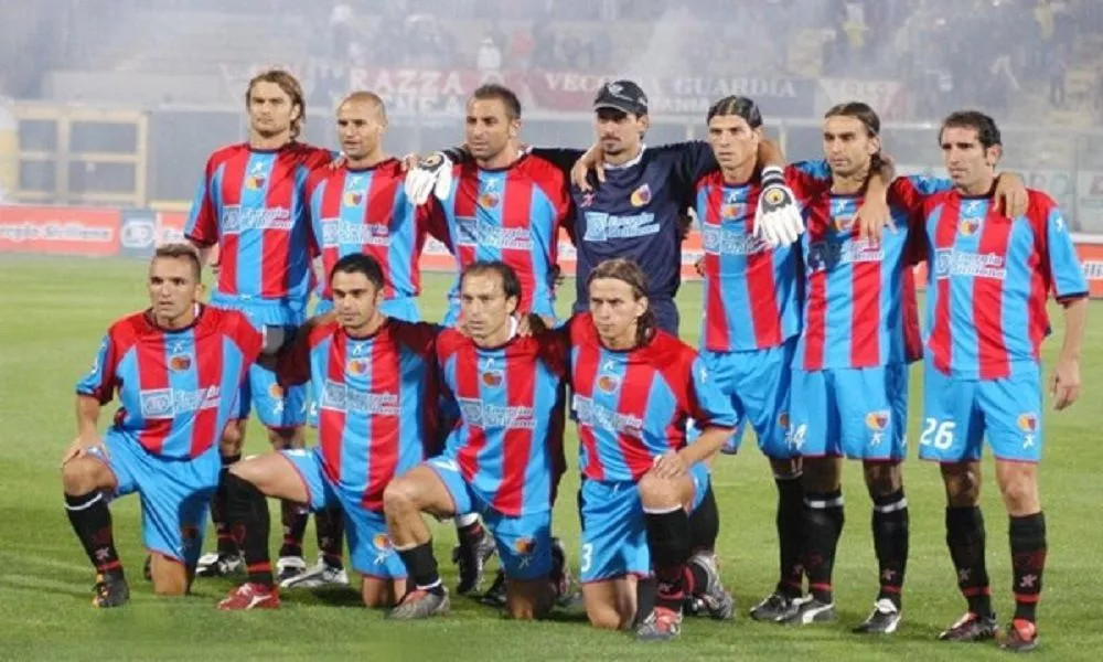 Una formazione del Calcio Catania nella stagione 2004/05 in Serie B