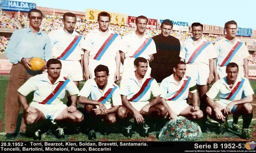 Una formazione del Calcio Catania nella stagione 1952/53 in Serie B