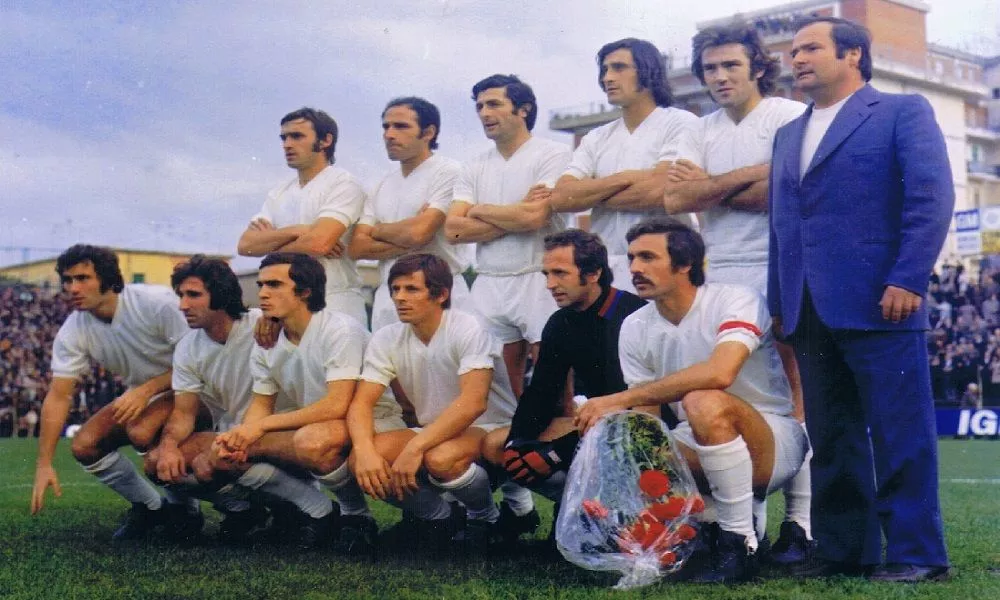 Una formazione del Calcio Catania nella stagione 1971/72 in Serie B