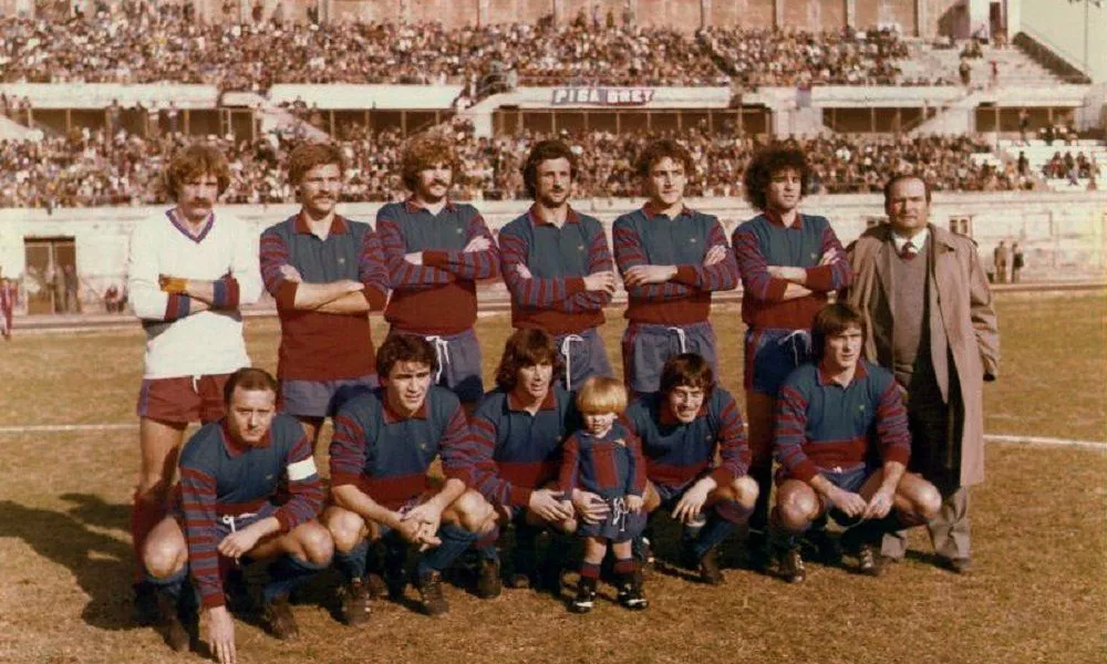 Una formazione del Catania nella stagione 1980/81 nel campionato di Serie B