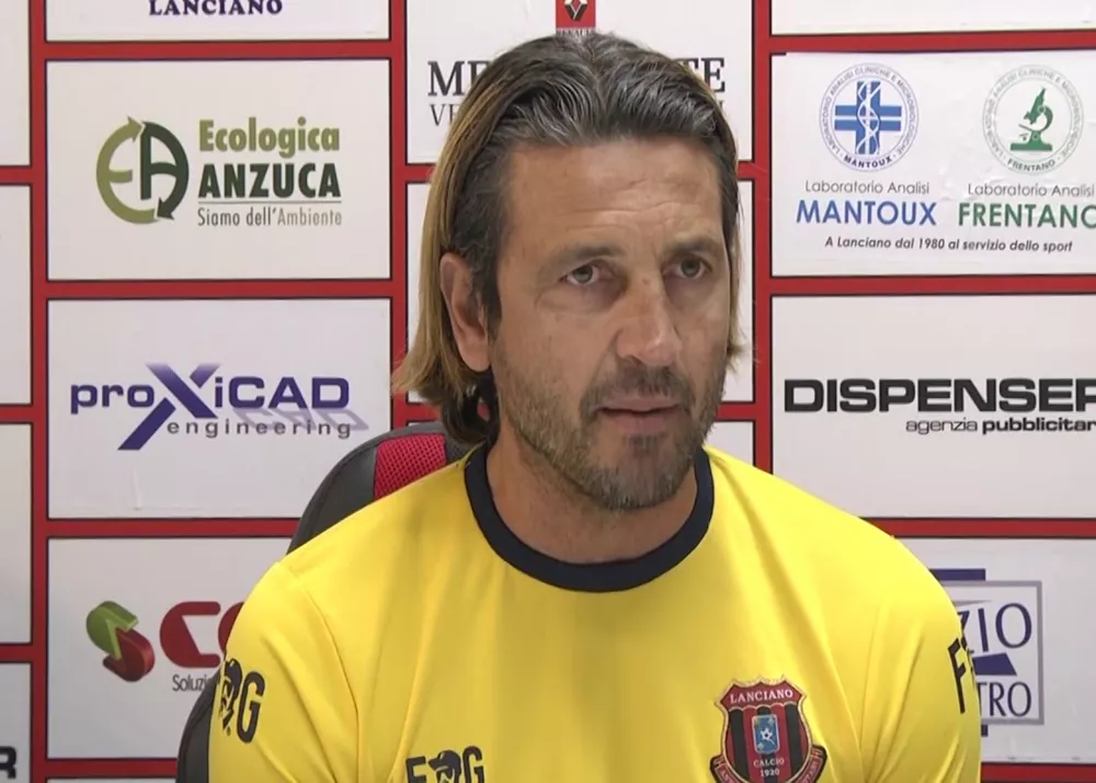 l'allenatore ed ex calciatore alessandro del grosso