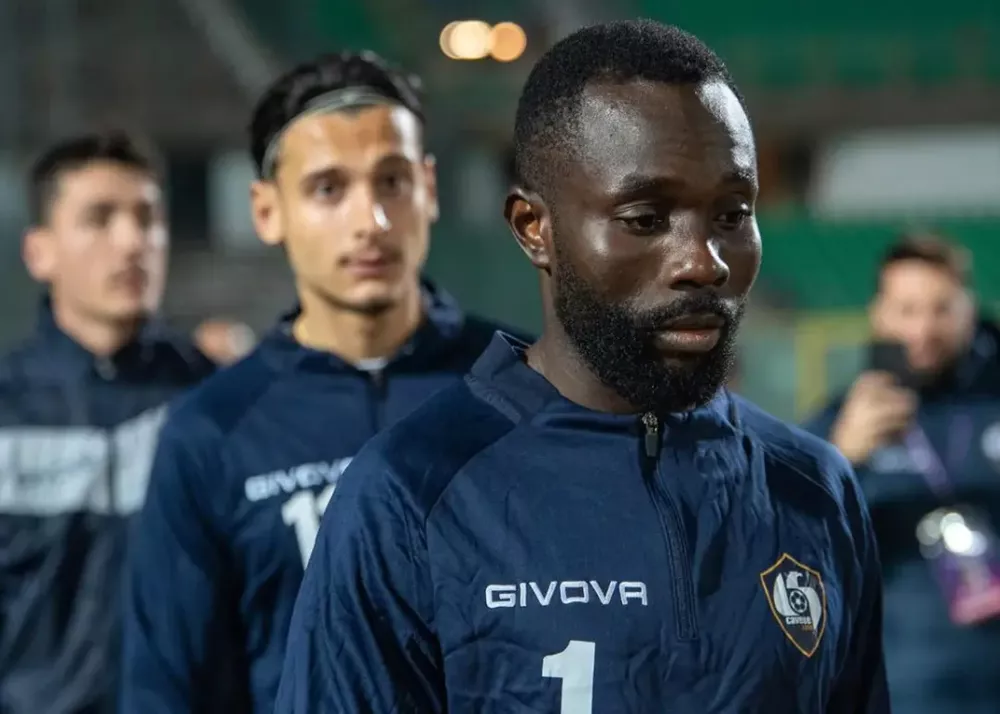 il centrocampista della cavese Theophilus Aondofa Awua