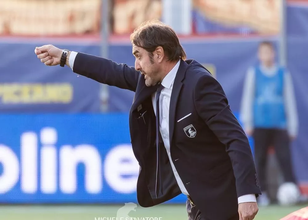 valerio bertotto allenatore del picerno in panchina