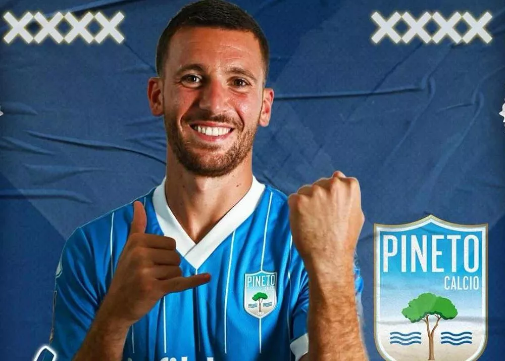 Il nuovo attaccante del catania Giovanni Bruzzaniti