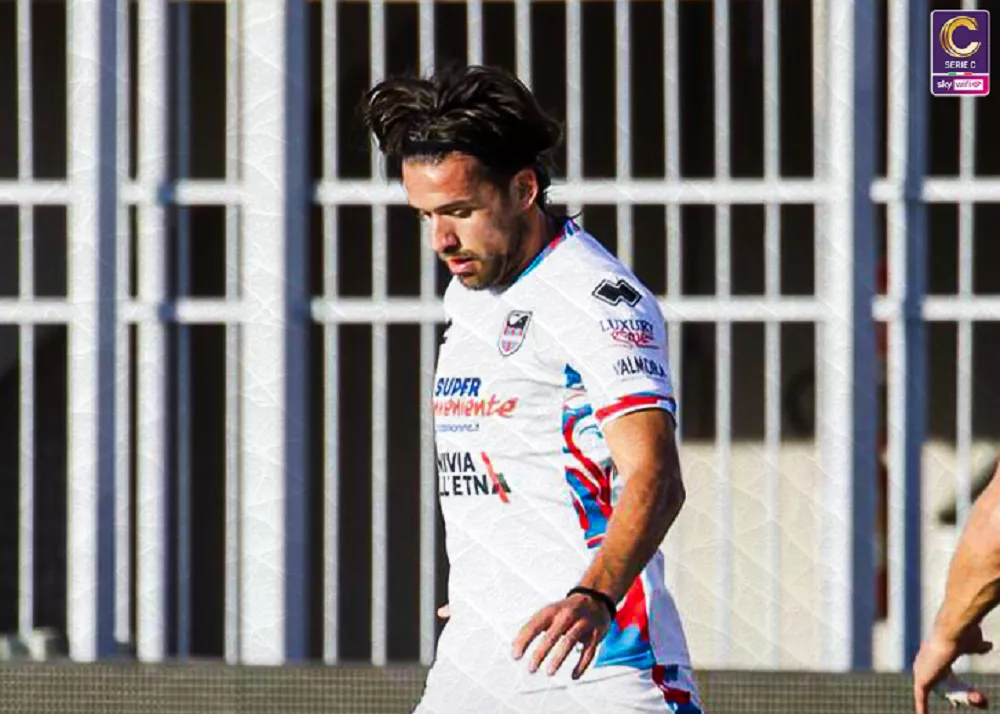 tiago casasola nella gara casarano-catania terminata 1-0