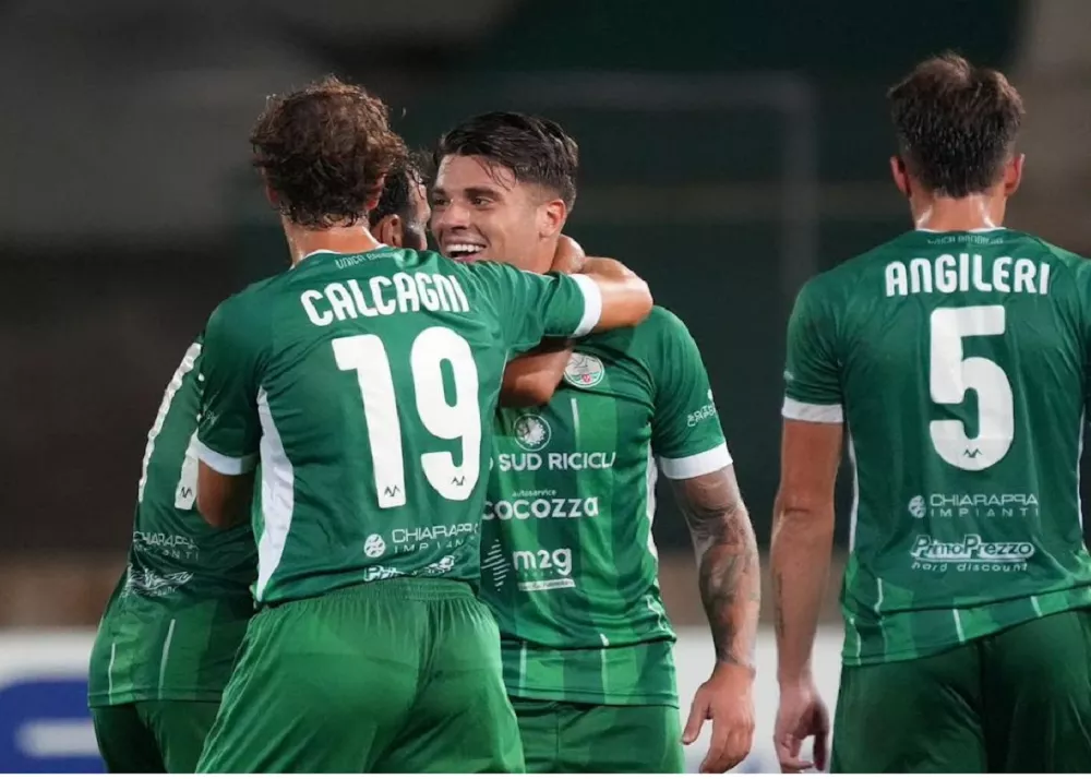 il monopoli espugna il campo del casarano per 1-3 dopo lo svantaggio iniziale