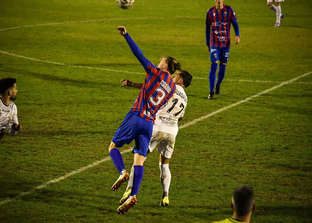 una fase di gioco del match tra casarano e picerno