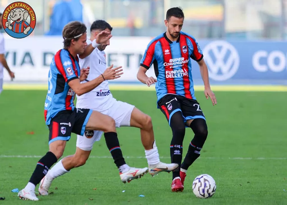 una fase di gioco del match Catania-Team Altamura finito 2-0
