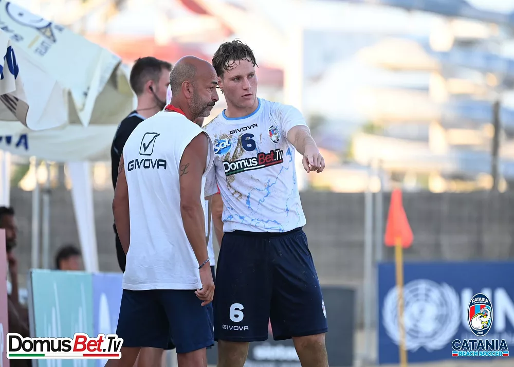 il tecnico Sirio Silvestri del Catania Beach Soccer