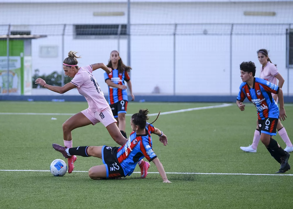 una fase del match di serie c catania women-palermo women 0-2