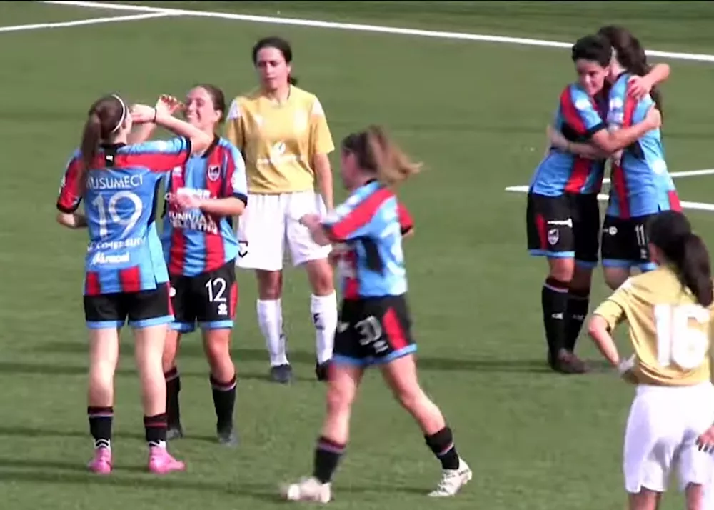 la musumeci festeggia dopo il gol del 1-0 contro Colleferro