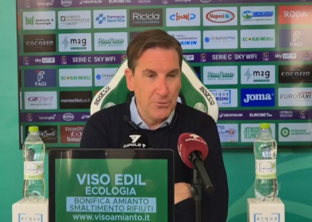 il tecnico del monopoli alberto colombo in conferenza stampa
