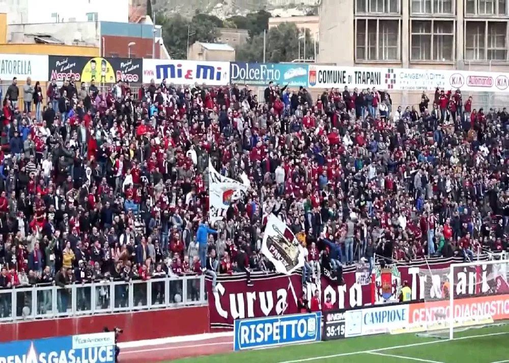 la curva del trapani dello stadio provinciale di erice
