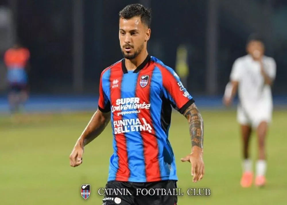 filippo d'andrea con la maglia del catania andrà al pineto