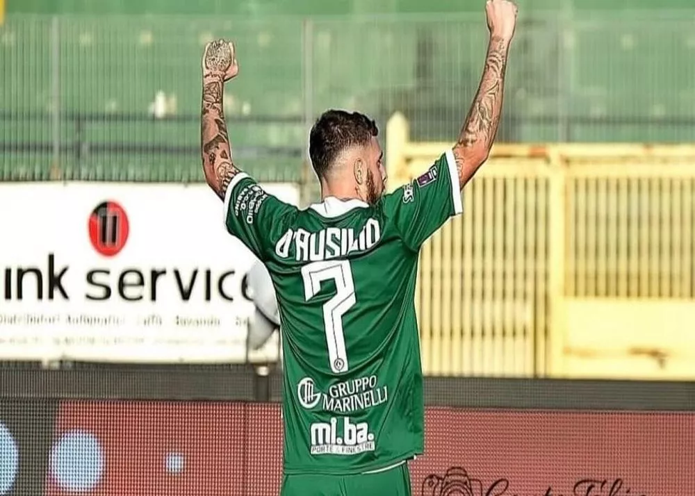 il trequartista dell'avellino michele d'ausilio trasferito al catania