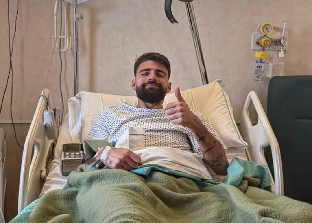 il difensore del catania matteo di gennaro dopo l'intervento