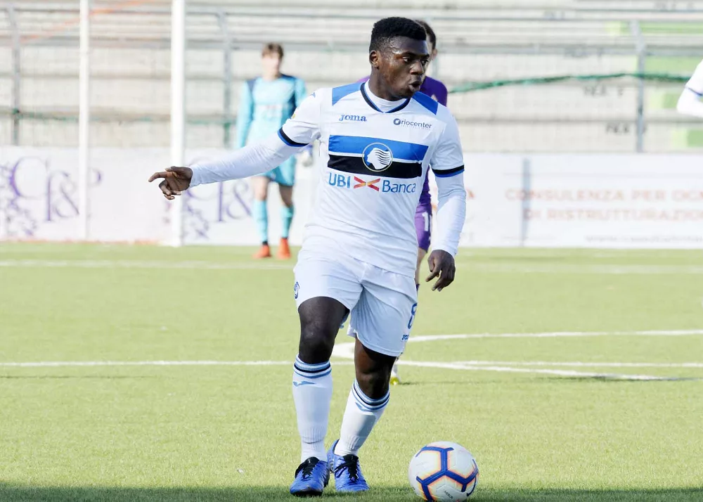 il centrocampista emmanuel gyabuaa dell'atalanta u23