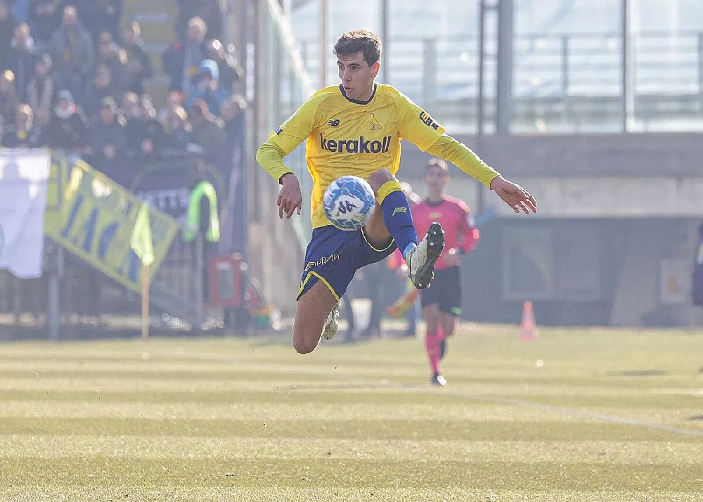 il difensore del modena fabio ponsi potrebbe finire al catania