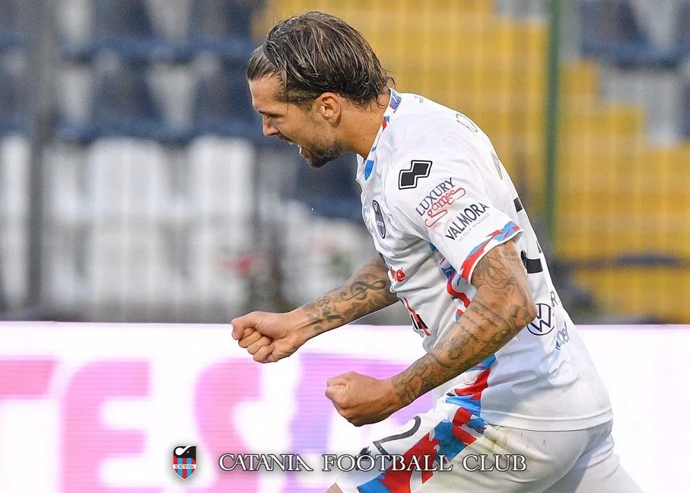 francesco forte realizza il gol decisivo contro la cavese