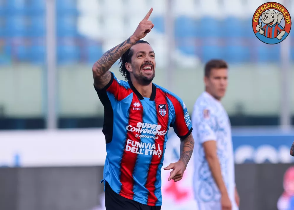 l'esultanza di Francesco Forte dopo il gol decisivo contro il latina