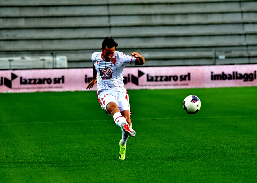 il difensore del padova Francesco Belli piace a Catania e Cosenza