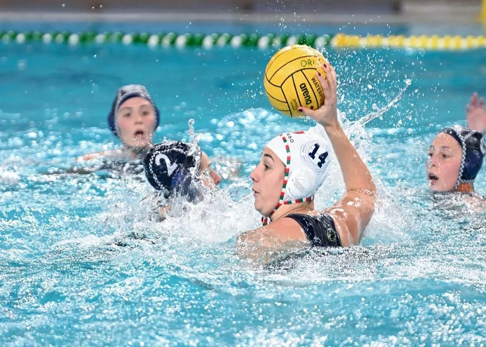 la pallanuotista Gaia Gagliardi dell'ekipe orizzonte in azione