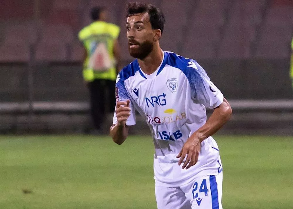 Il centrocampista carmelo limonelli con la maglia del siracusa