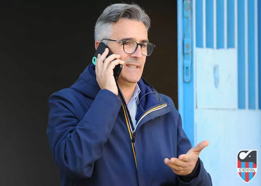 ivano pastore direttore sportivo del catania al cellulare