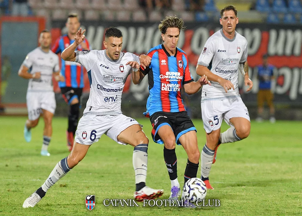 jimenz in campo contro il crotone nella gara di coppa italia