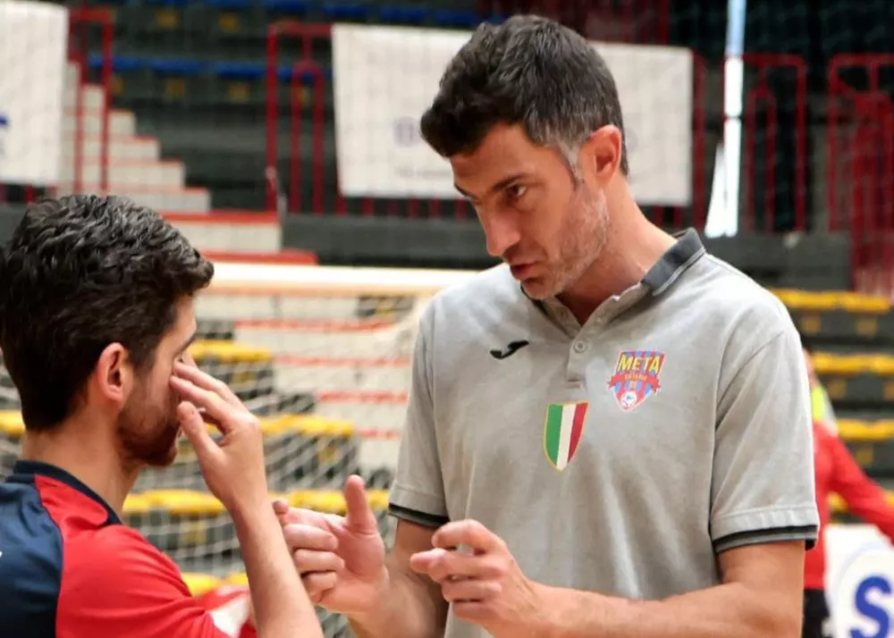il tecnico della meta catania futsal juanra prepara la nuova stagione