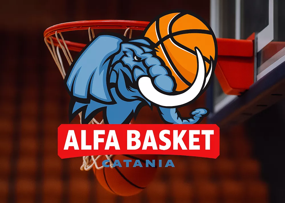 il logo dell'alfa basket catania sul campo di basket