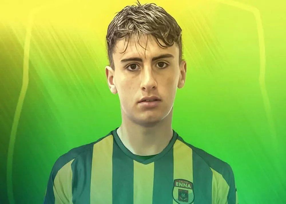 il giovane attaccante dell'enna Francesco Manganaro