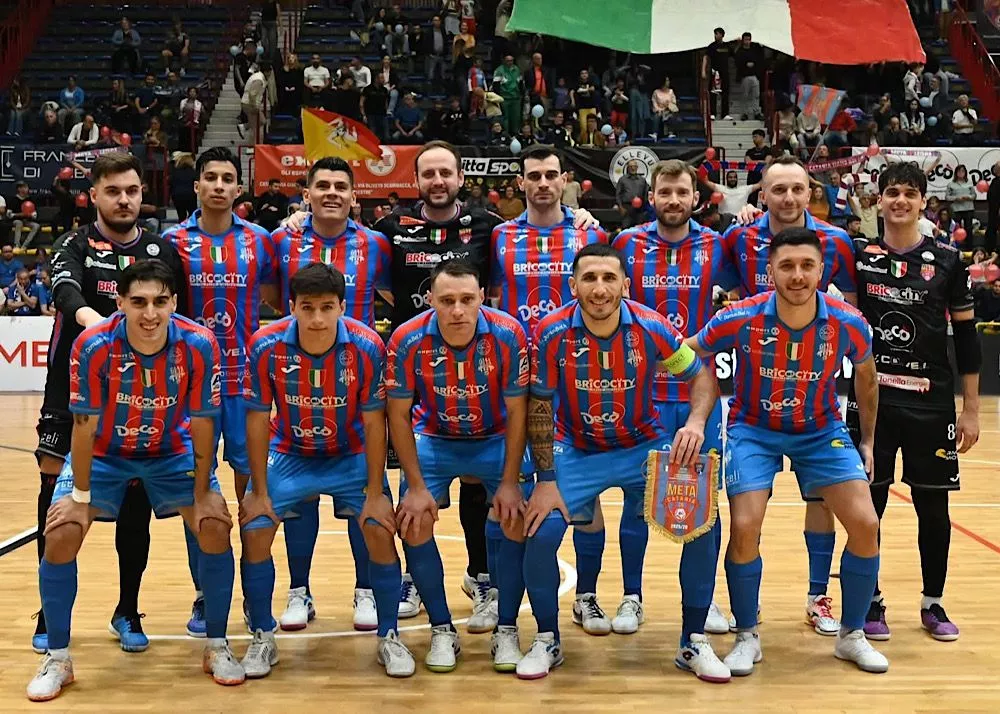 la rosa della meta catania prima dell'inizio del match