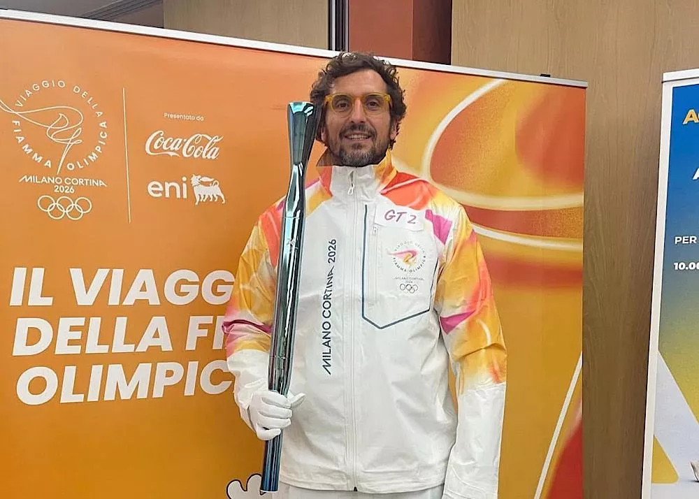 il centro boa Christian Napolitano tra i tedofori di Catania