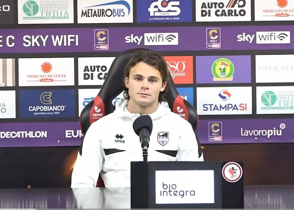 simone pieraccini in sala stampa dopo il pareggio di foggia