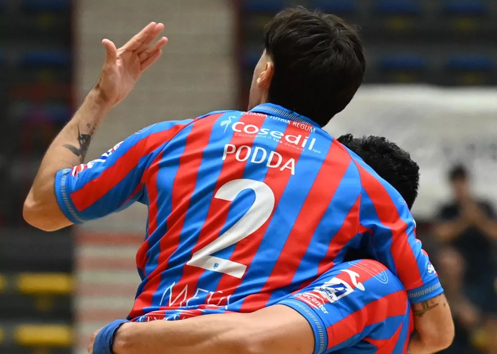 il giocatore della meta catania michele podda autore del gol