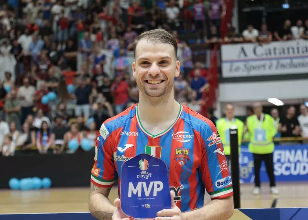 giovanni pulvirenti giocatore della meta catania premiato