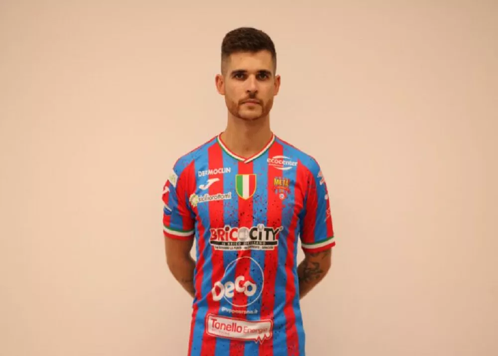 salamone mario con la maglia della meta catania futsal
