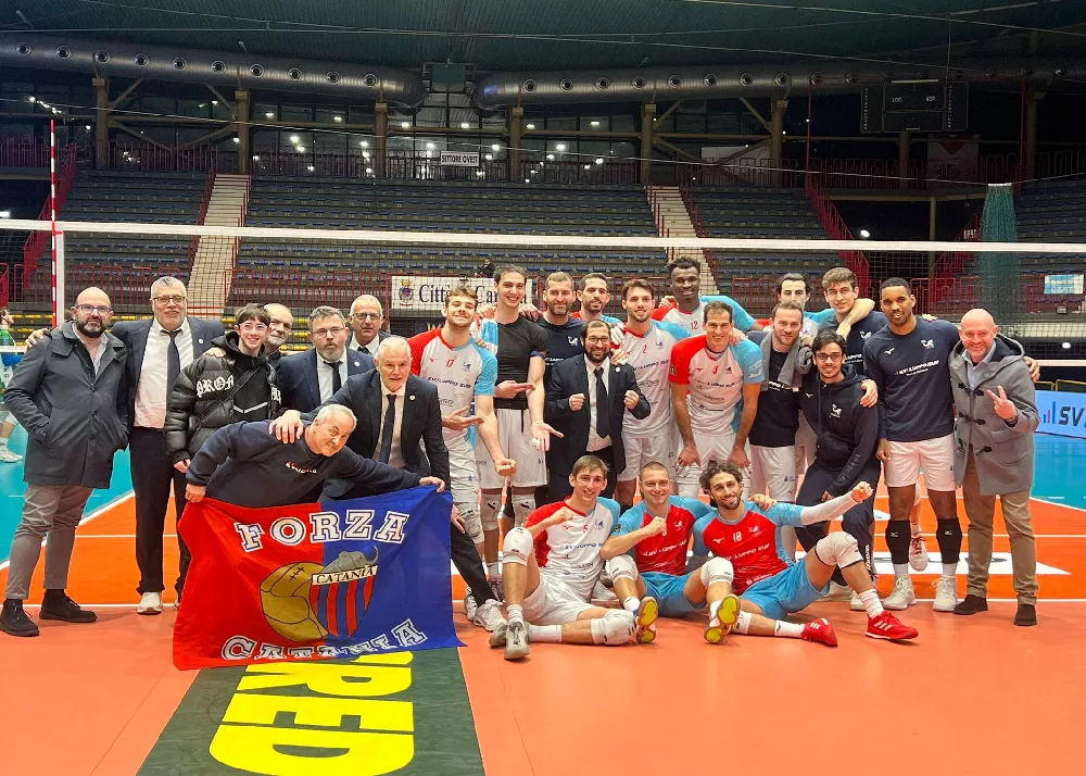 i festeggiamenti a fine gara dei ragazzi della sviluppo sud catania