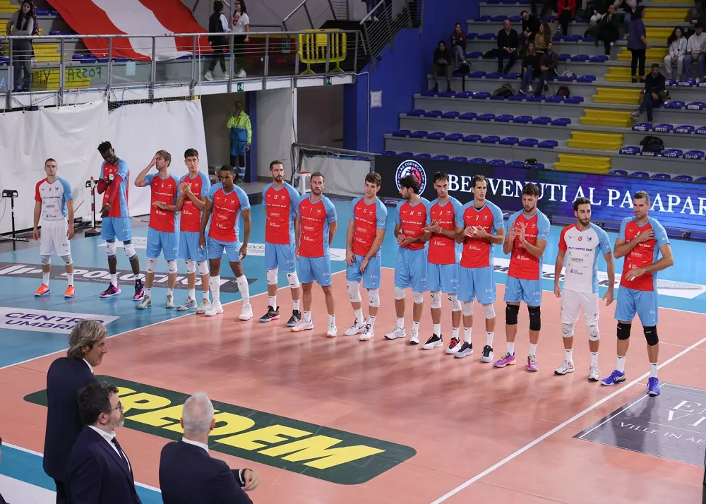 la formazione della sviluppo sud catania schierata in campo