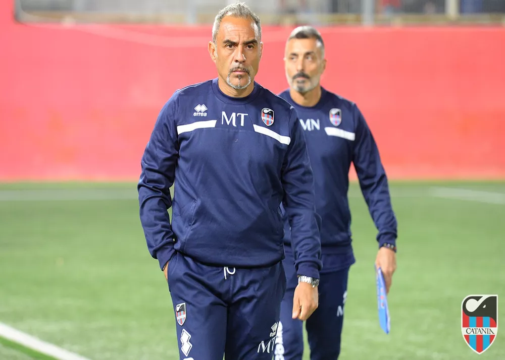 il tecnico toscano ed il vice napoli durante gli allenamenti del catania