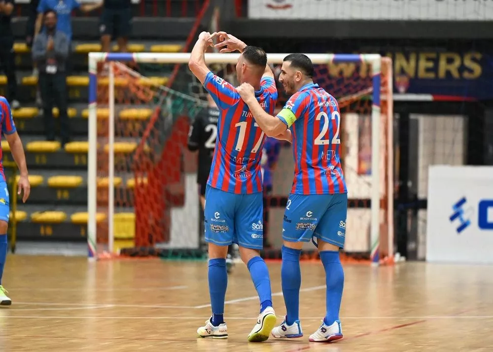 Luis Turmena della Meta Catania festeggia dopo la doppietta