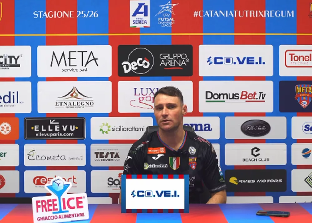 il giocatore della meta catania luis turmena in sala stampa